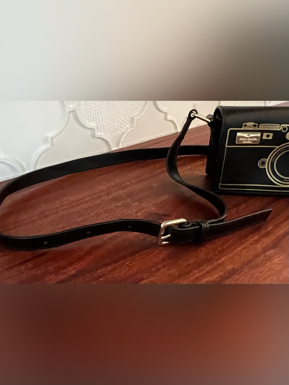 kate spade Lemon Street Gwen Camera Crossbody Novelty Bag Black Gold - Picture 4 of 7
